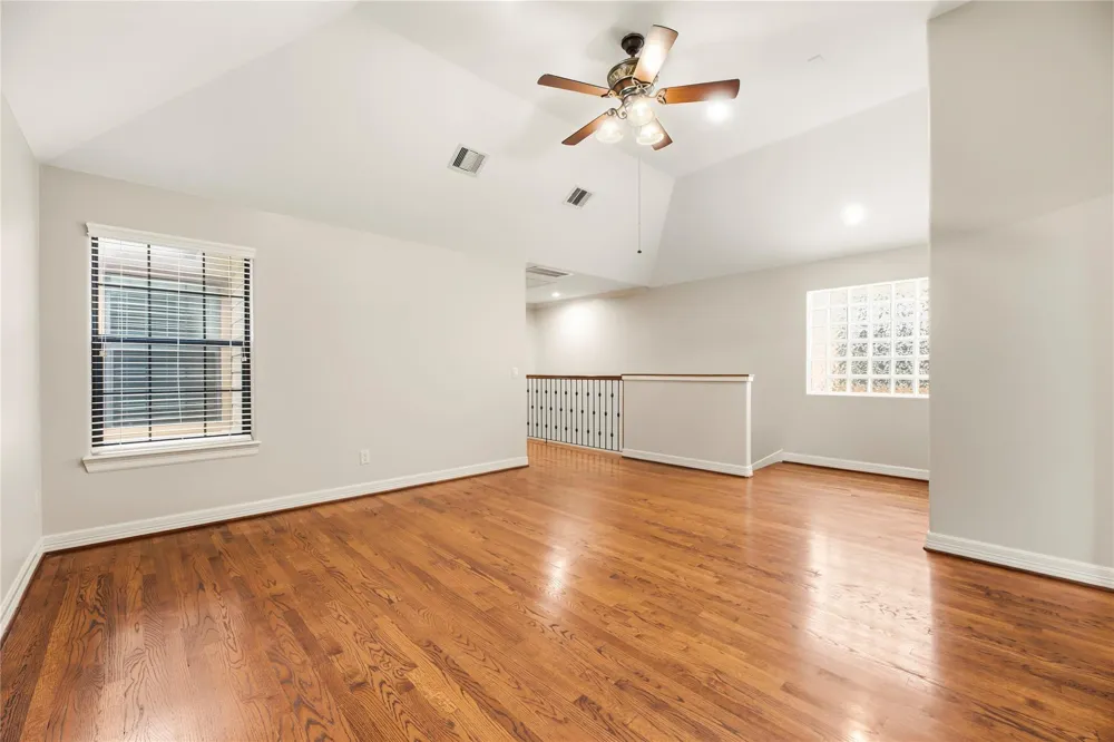 5728 Petty Street Houston, TX 77007