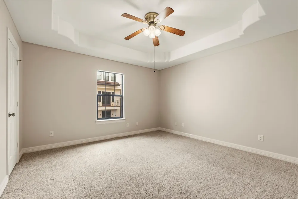 5728 Petty Street Houston, TX 77007