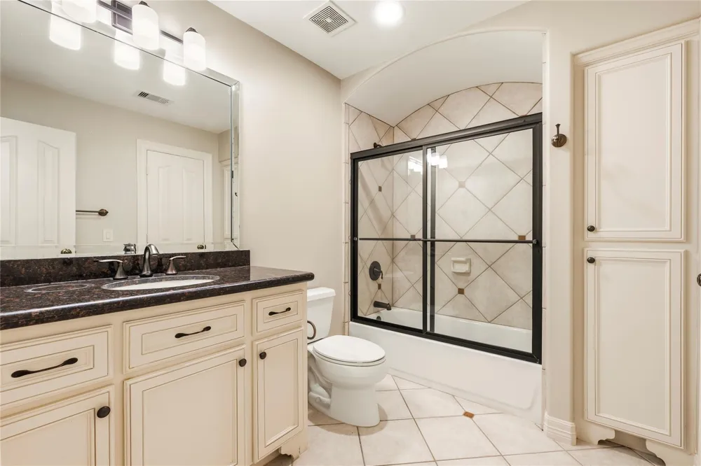 5728 Petty Street Houston, TX 77007