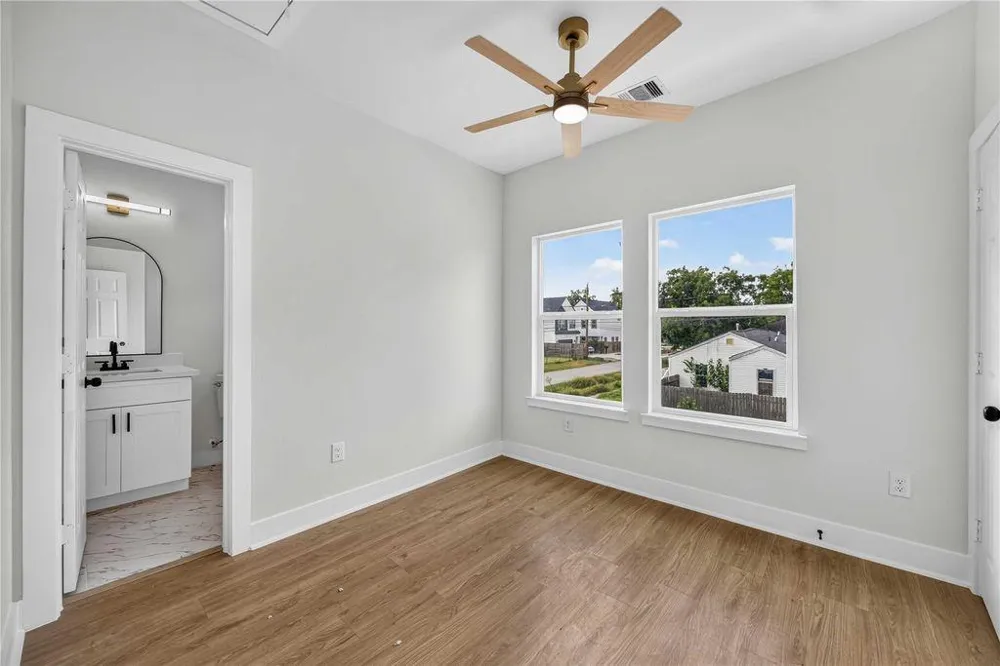 4357 Elmwood Street #A Houston, TX 77051