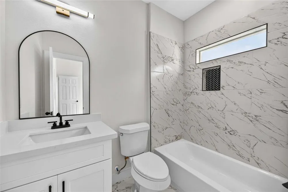 4357 Elmwood Street #A Houston, TX 77051