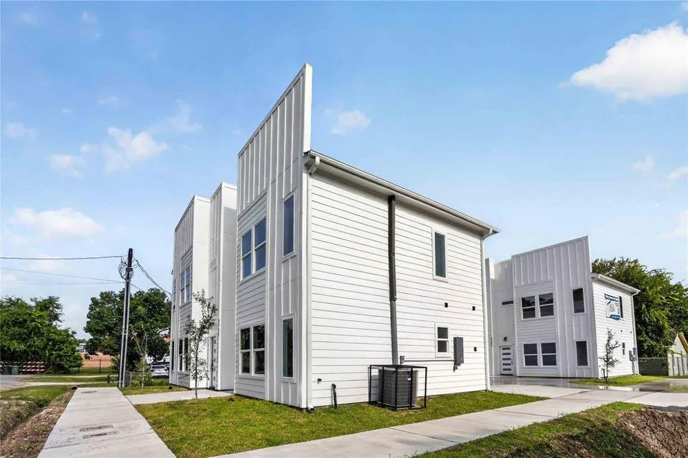 4357 Elmwood Street #A Houston, TX 77051
