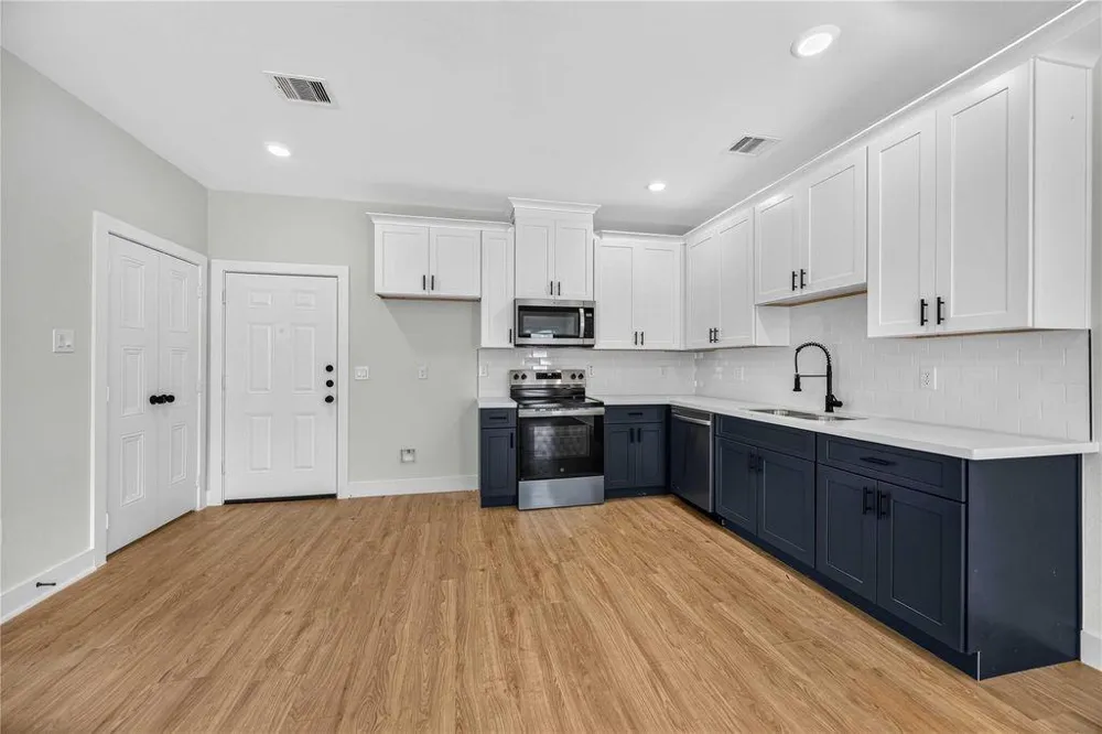 4357 Elmwood Street #A Houston, TX 77051