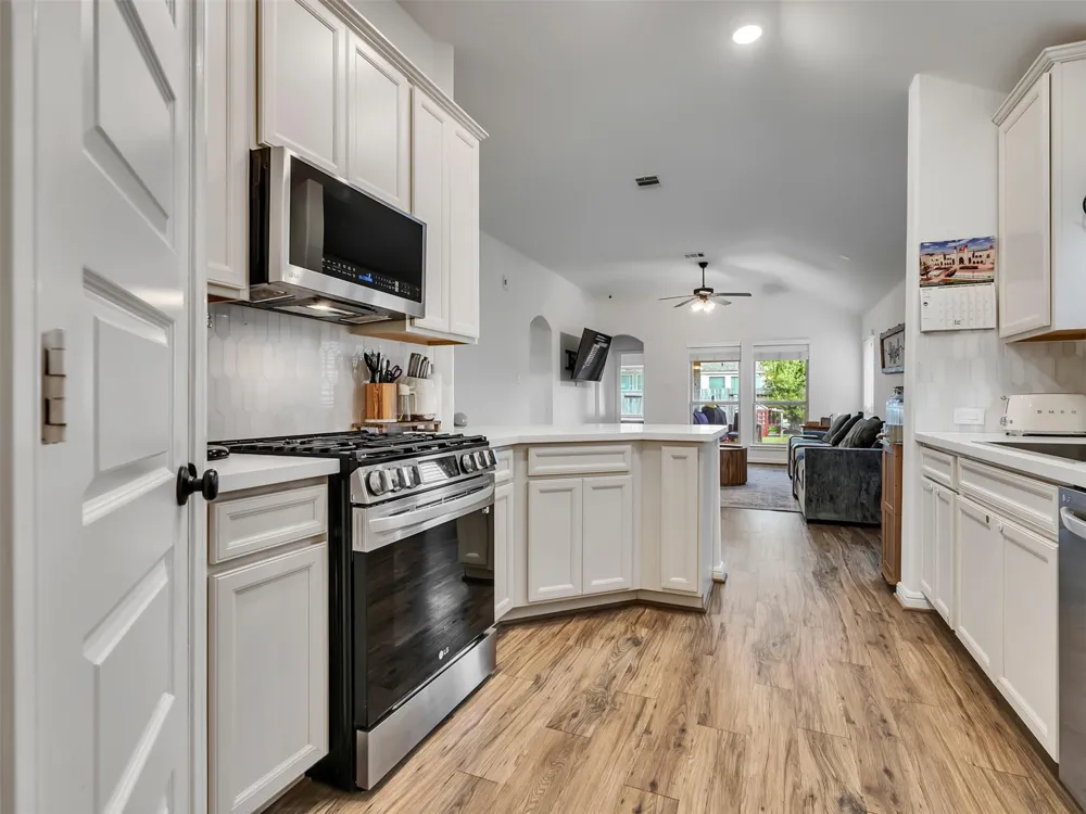 4827 Ladona Court League City, TX 77573