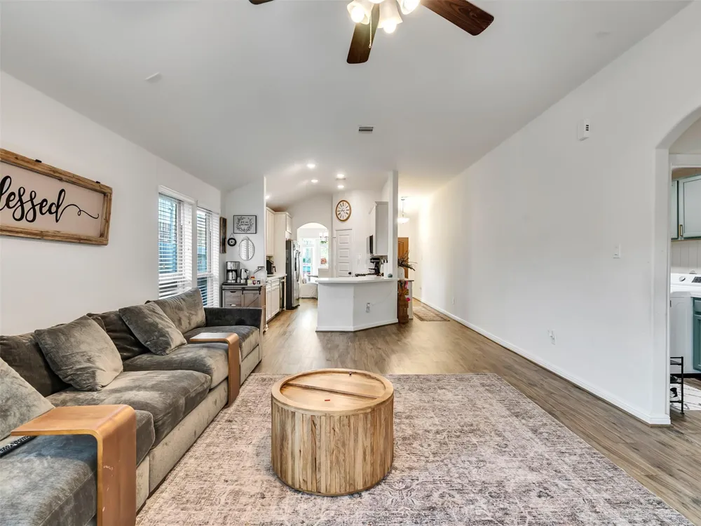 4827 Ladona Court League City, TX 77573