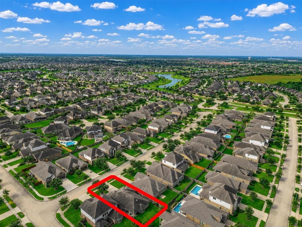 4827 Ladona Court League City, TX 77573