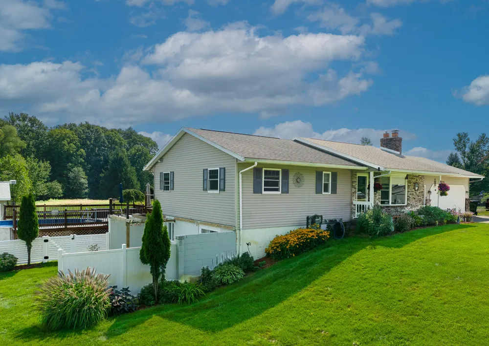 2439 W Lakewood Road Whitehall, MI 49461