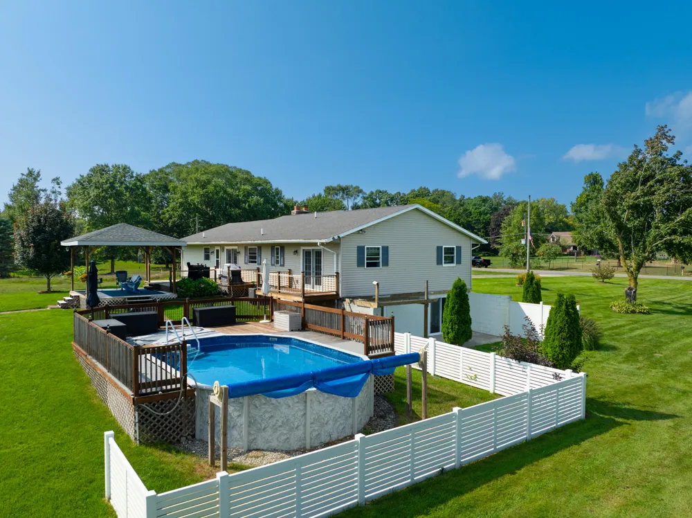2439 W Lakewood Road Whitehall, MI 49461