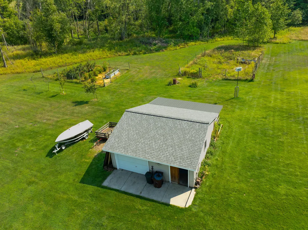 2439 W Lakewood Road Whitehall, MI 49461