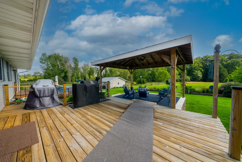 2439 W Lakewood Road Whitehall, MI 49461