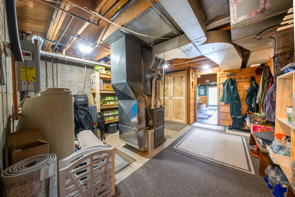 2439 W Lakewood Road Whitehall, MI 49461