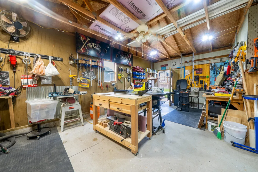 2439 W Lakewood Road Whitehall, MI 49461