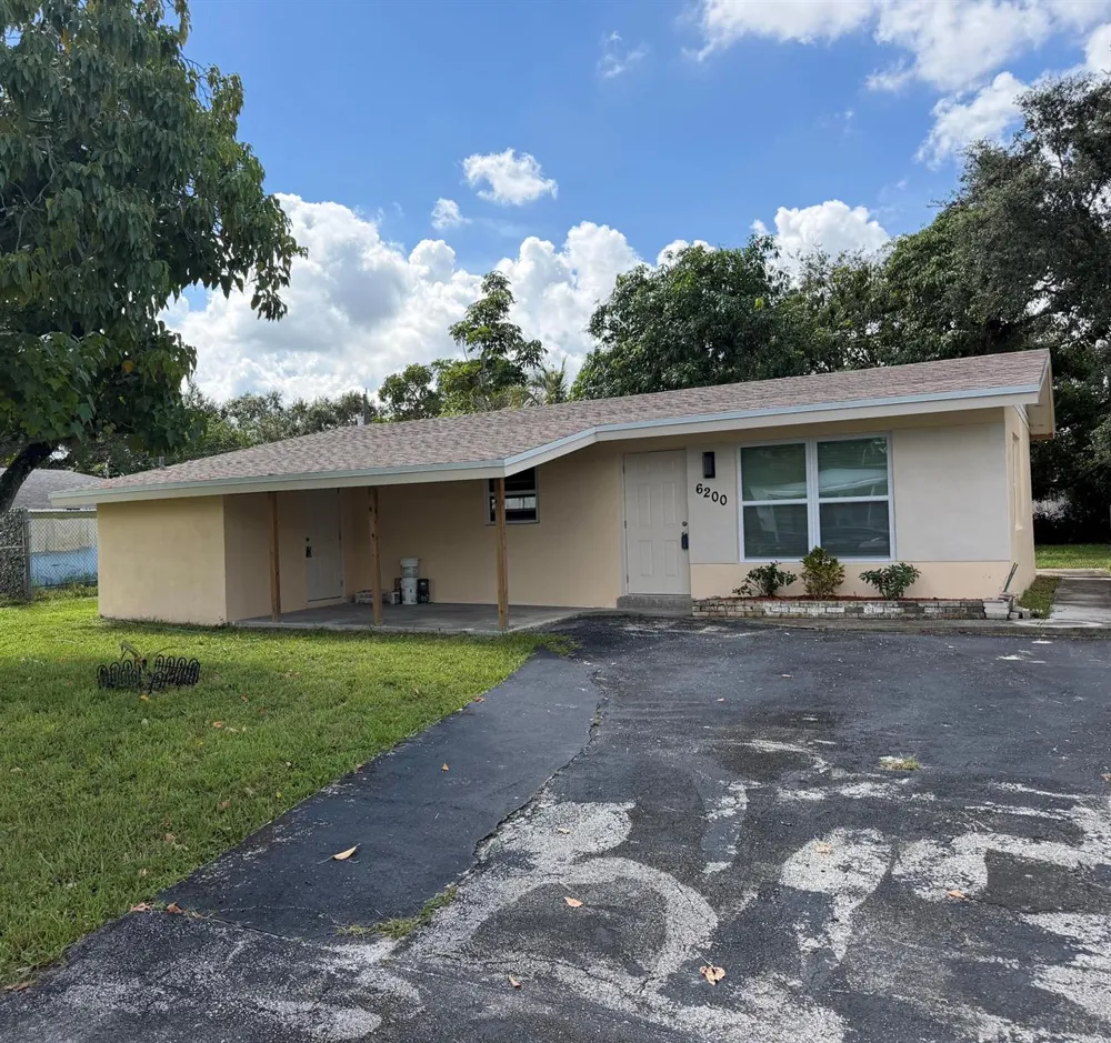 6200 SW 41ST PLACE Davie, FL 33314