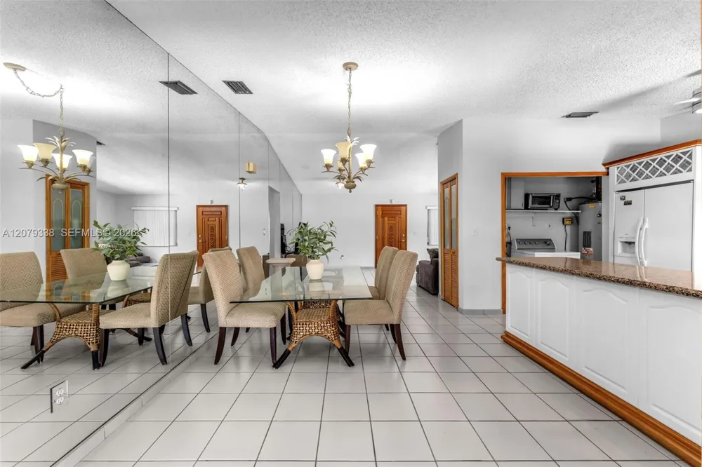 13706 SW 14th St Miami, FL 33184