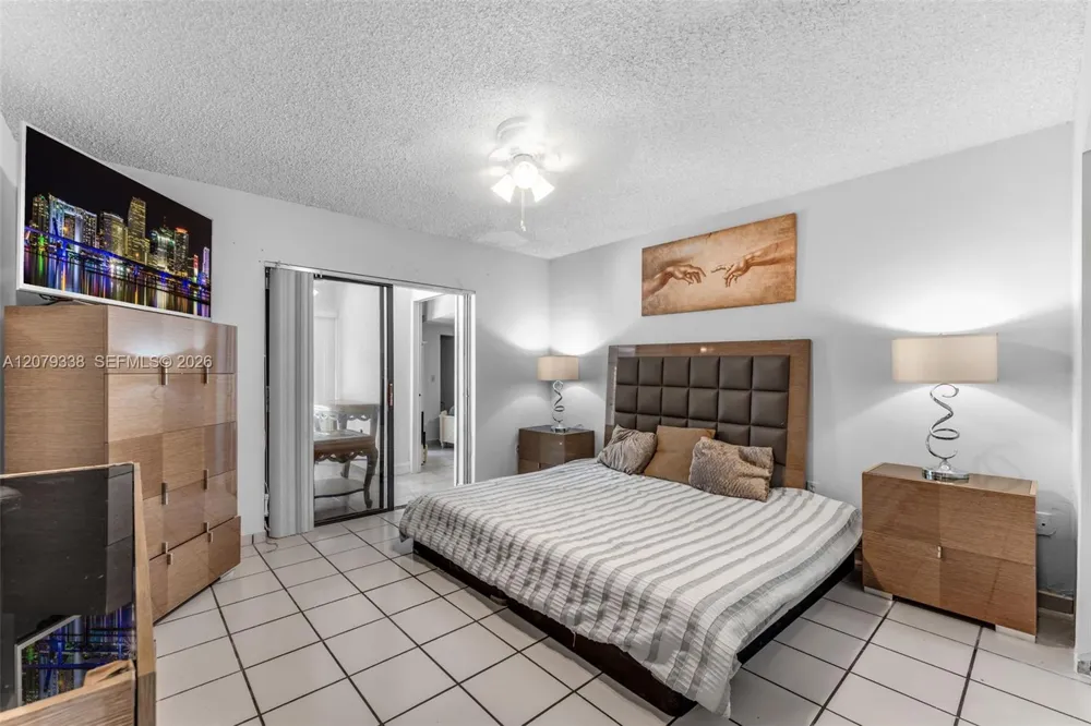 13706 SW 14th St Miami, FL 33184