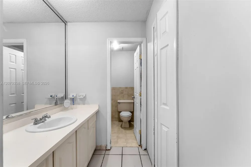 13706 SW 14th St Miami, FL 33184