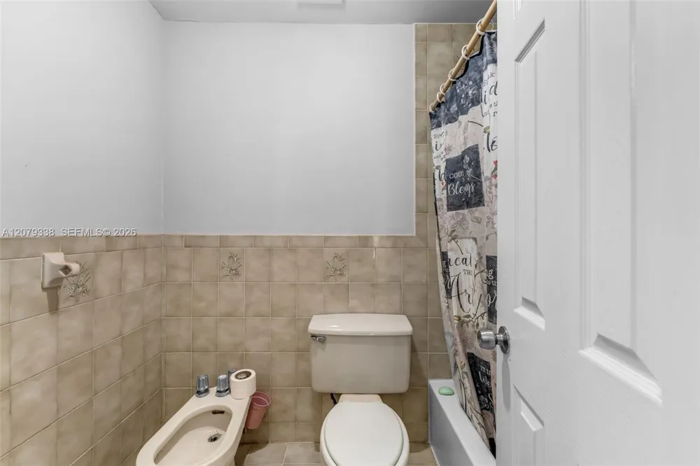 13706 SW 14th St Miami, FL 33184