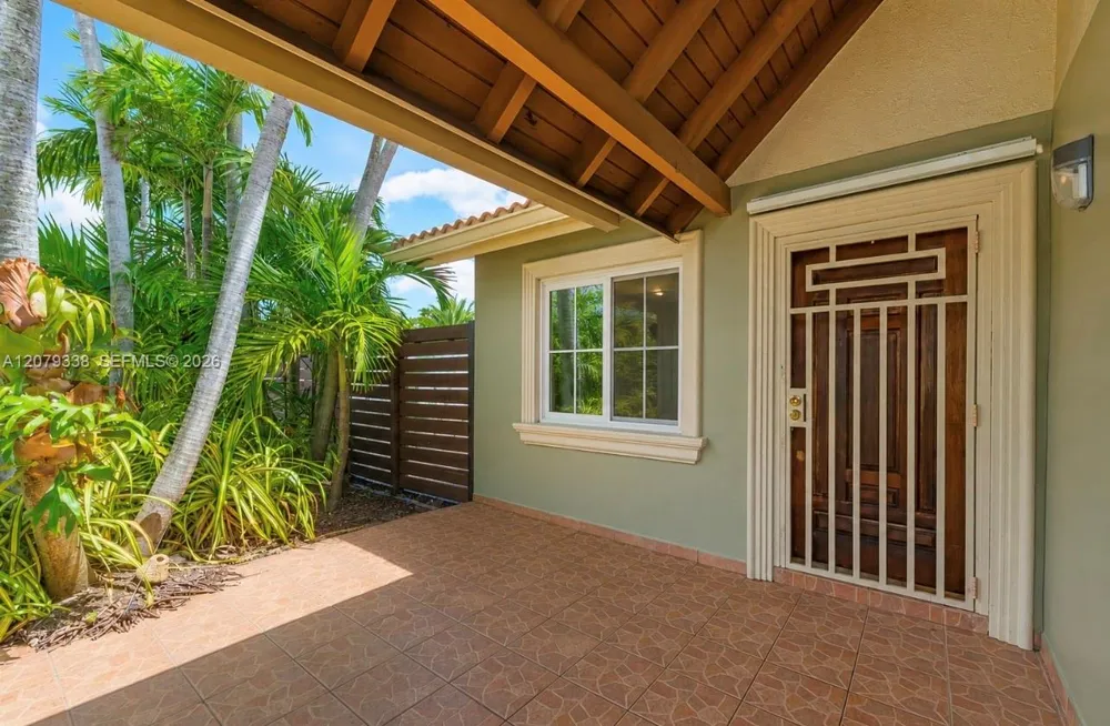 13706 SW 14th St Miami, FL 33184