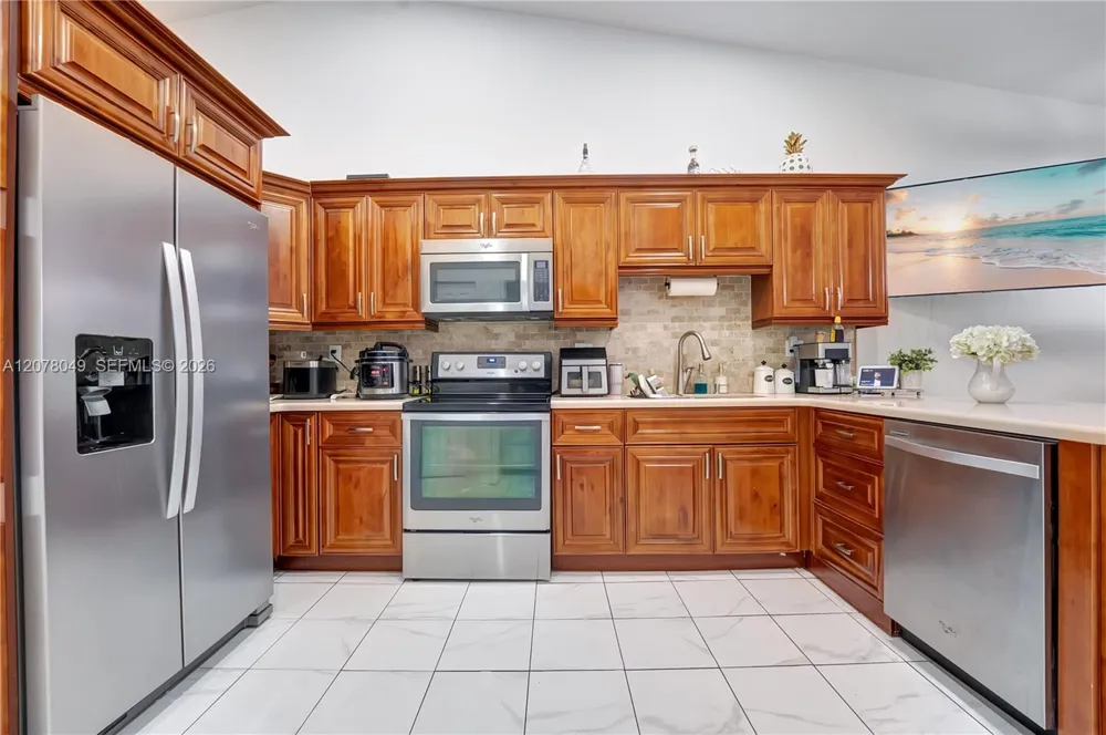5670 W 20th Ct Hialeah, FL 33016