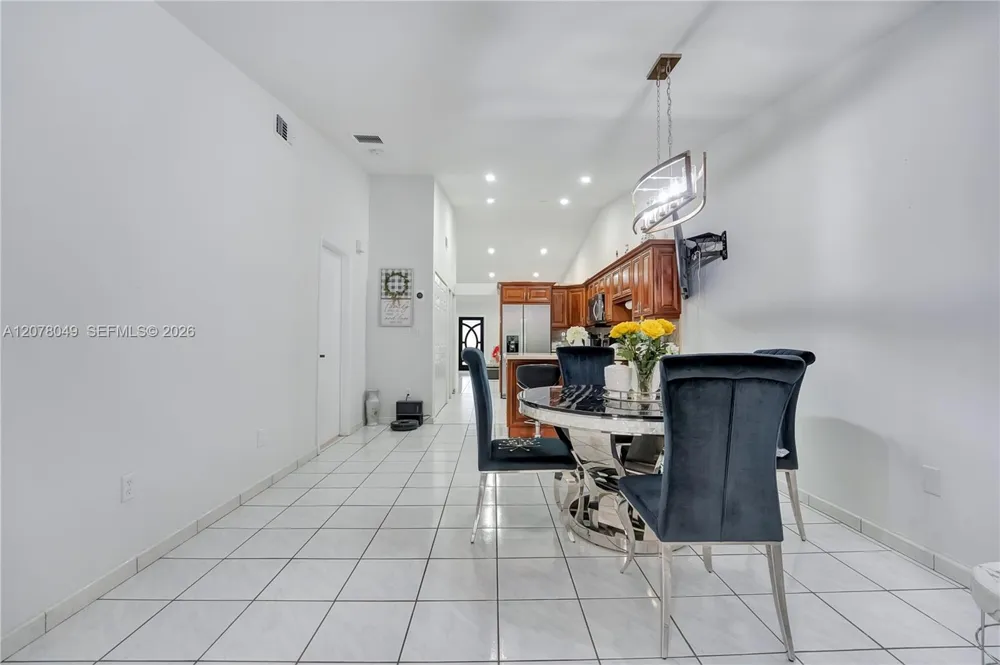5670 W 20th Ct Hialeah, FL 33016
