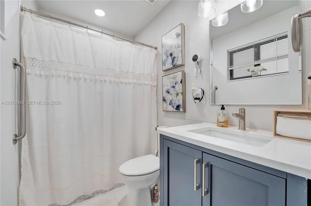 5670 W 20th Ct Hialeah, FL 33016