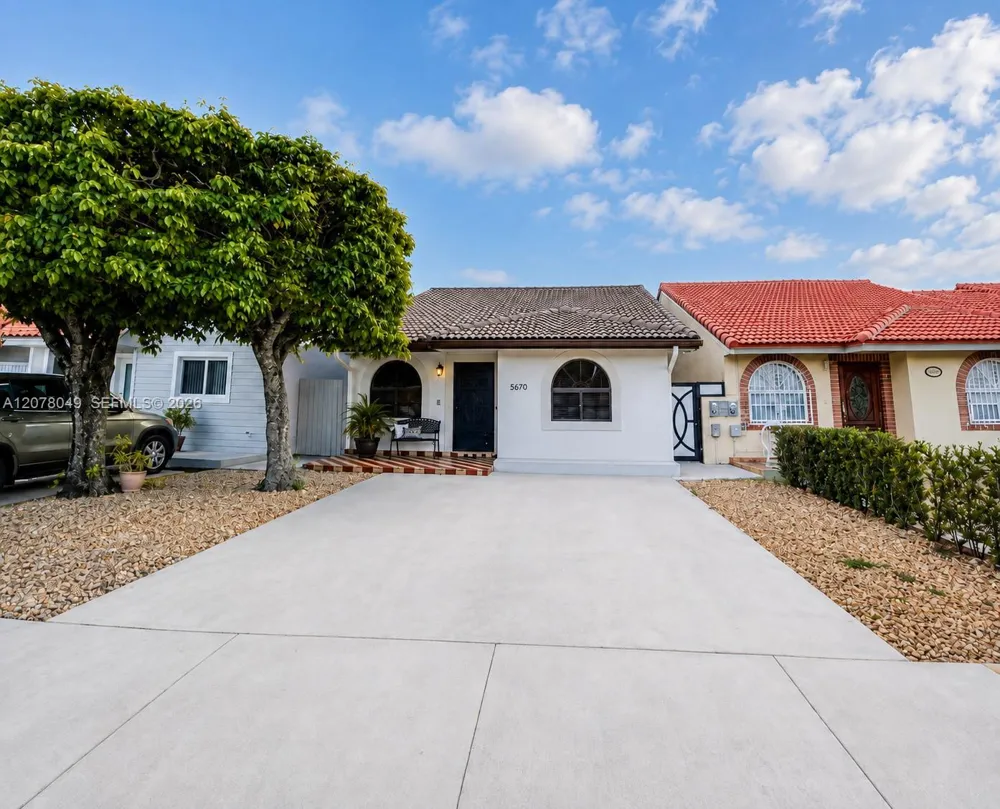 5670 W 20th Ct Hialeah, FL 33016