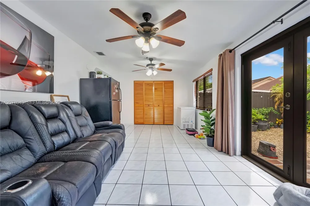 5670 W 20th Ct Hialeah, FL 33016