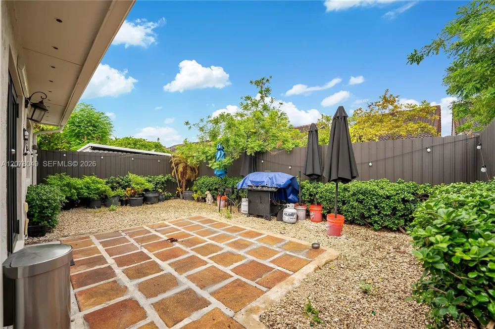 5670 W 20th Ct Hialeah, FL 33016