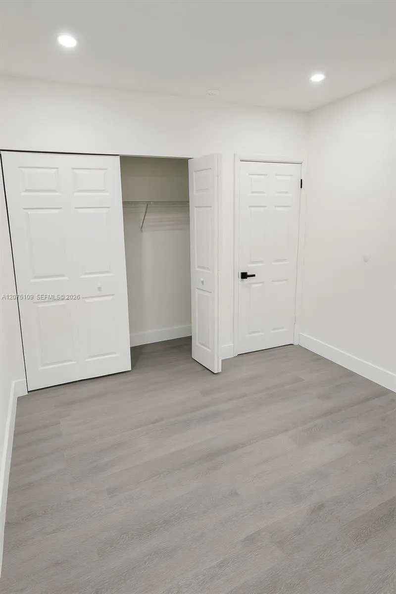 417 NW 2nd Ave #9 Hallandale Beach, FL 33009
