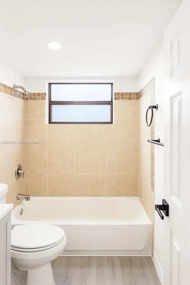 417 NW 2nd Ave #9 Hallandale Beach, FL 33009