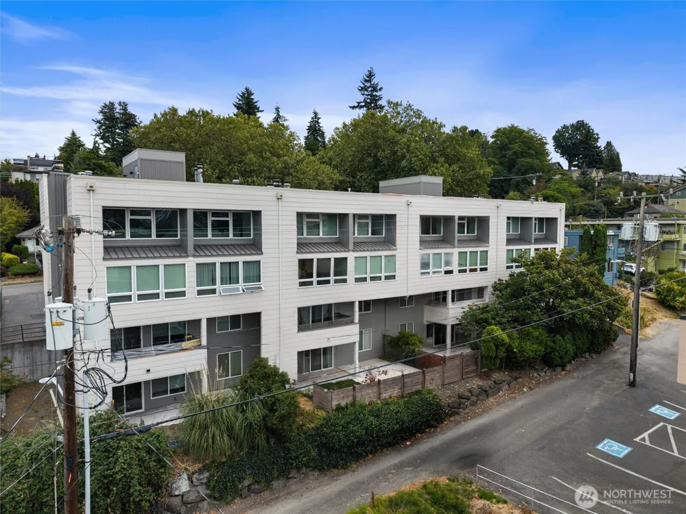 3609 14th Avenue W #208 Seattle, WA 98119