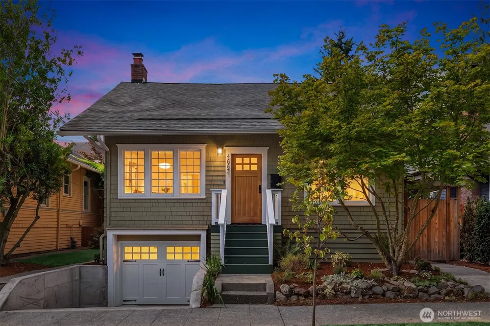 4663 1st Avenue NE Seattle, WA 98105