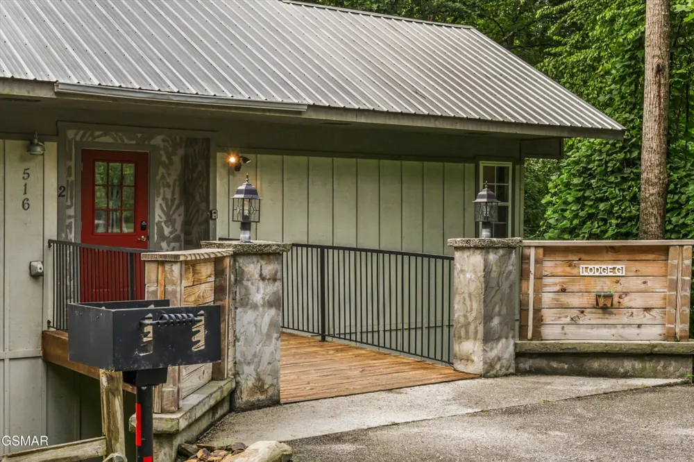 516 Proffitt Road #2 Gatlinburg, TN 37738