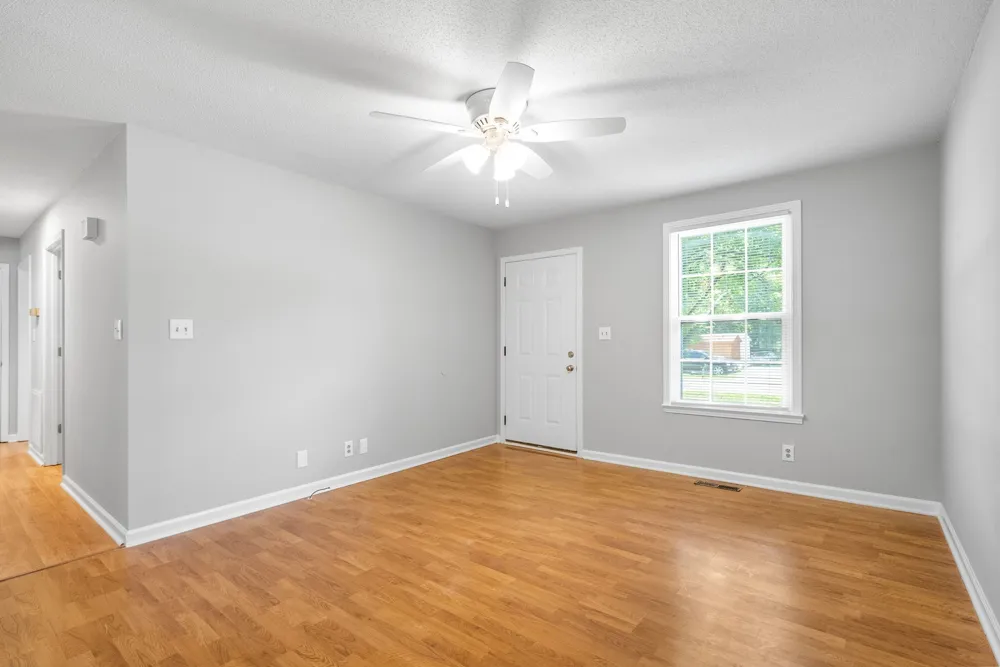 354 Woodale Dr Clarksville, TN 37042