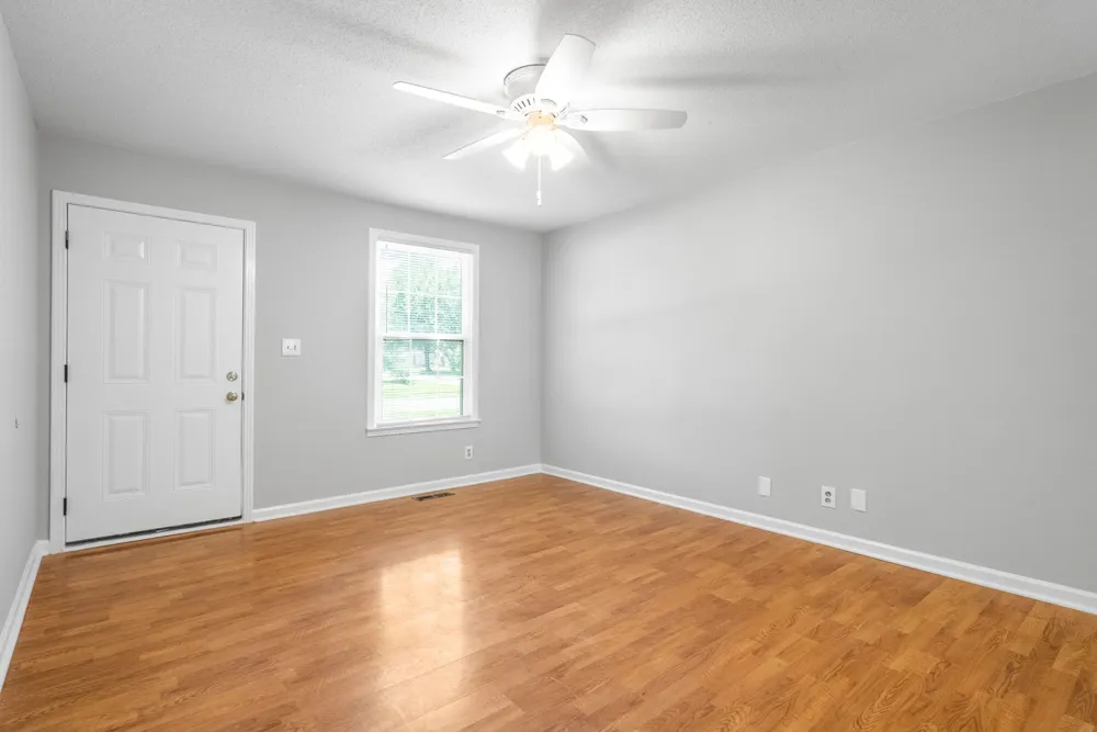 354 Woodale Dr Clarksville, TN 37042