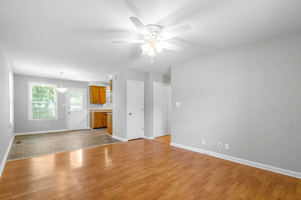 354 Woodale Dr Clarksville, TN 37042