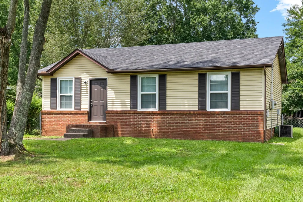 354 Woodale Dr Clarksville, TN 37042