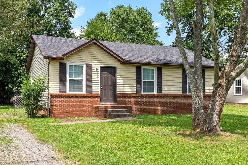 354 Woodale Dr Clarksville, TN 37042