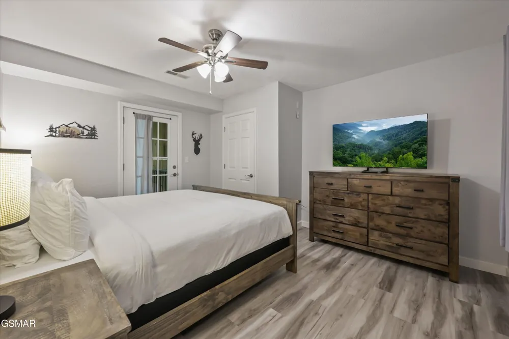 541 Johnson Lane #1 Gatlinburg, TN 37738
