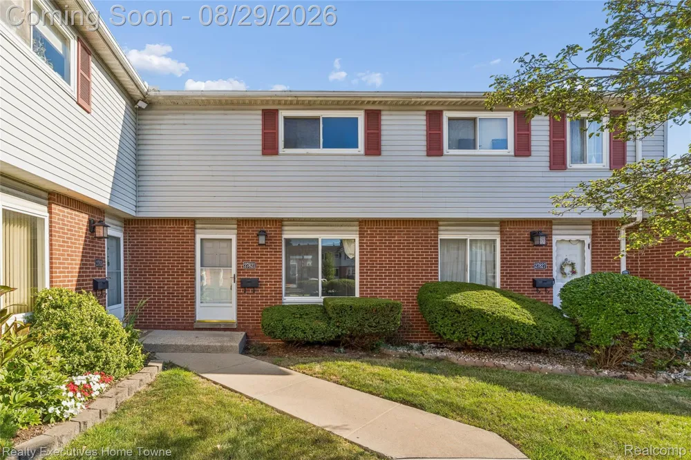 27821 eastwick sq Roseville City, MI 48066
