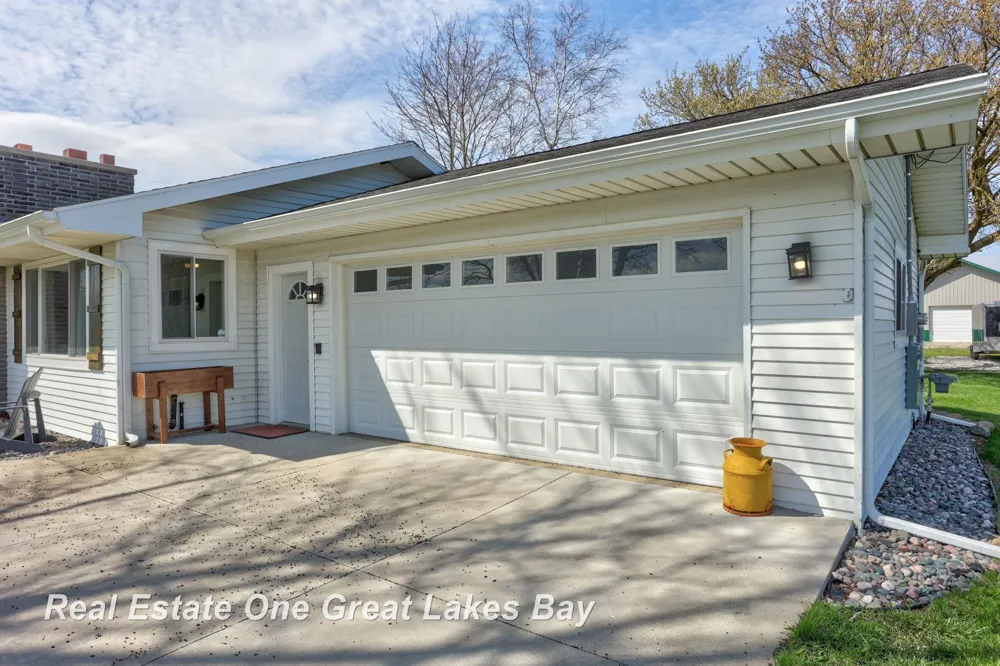 7130 Pierce Road Tittabawassee Township, MI 48623