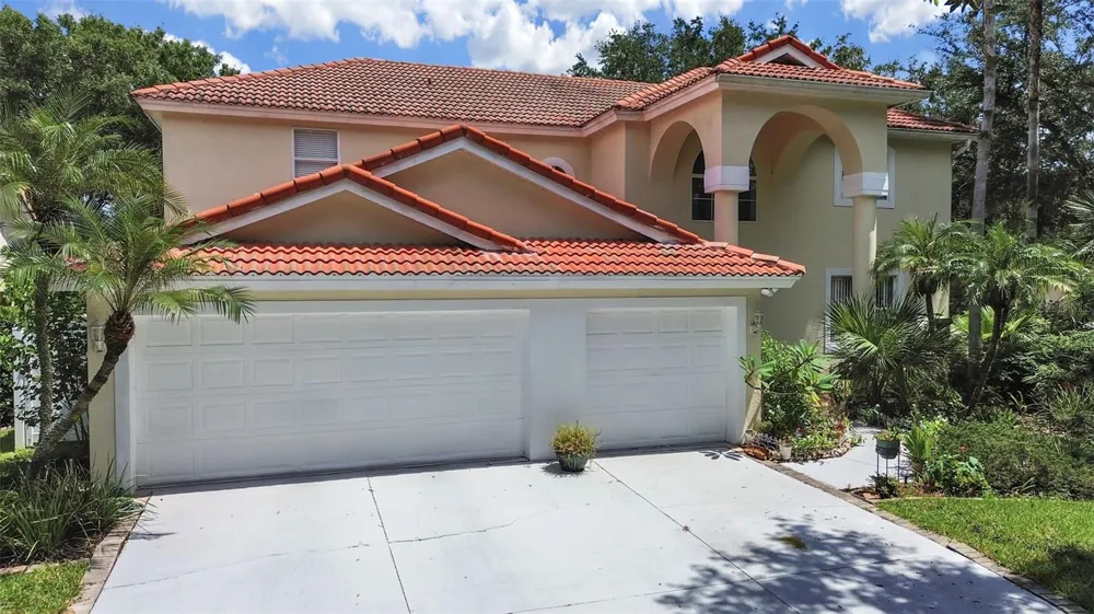 10212 GARDEN ALCOVE DRIVE Tampa, FL 33647