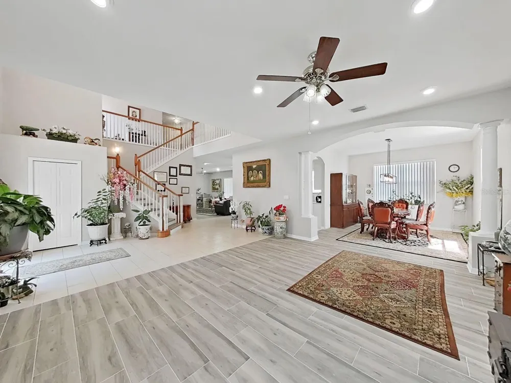 10212 GARDEN ALCOVE DRIVE Tampa, FL 33647