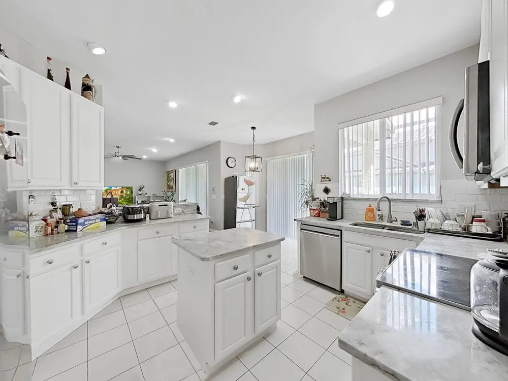 10212 GARDEN ALCOVE DRIVE Tampa, FL 33647