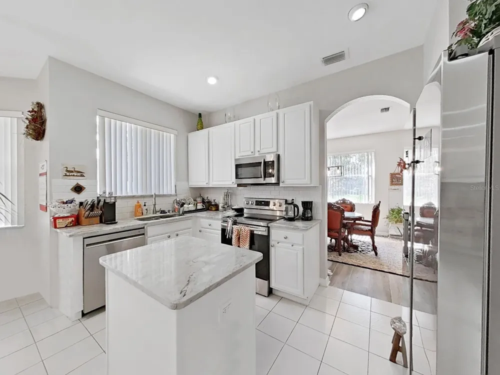 10212 GARDEN ALCOVE DRIVE Tampa, FL 33647