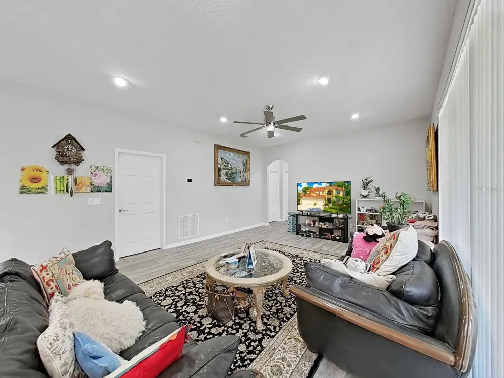 10212 GARDEN ALCOVE DRIVE Tampa, FL 33647