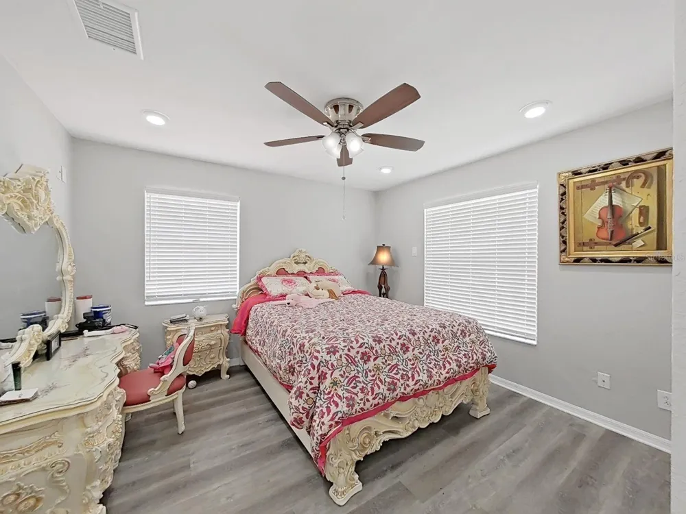 10212 GARDEN ALCOVE DRIVE Tampa, FL 33647