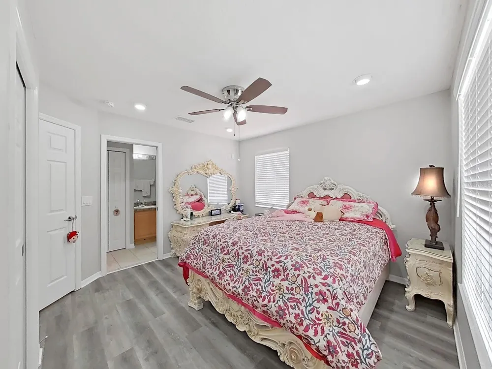 10212 GARDEN ALCOVE DRIVE Tampa, FL 33647