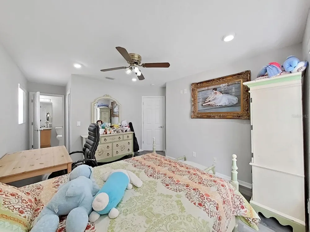 10212 GARDEN ALCOVE DRIVE Tampa, FL 33647