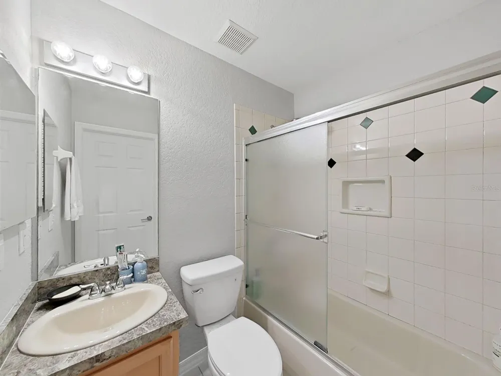 10212 GARDEN ALCOVE DRIVE Tampa, FL 33647